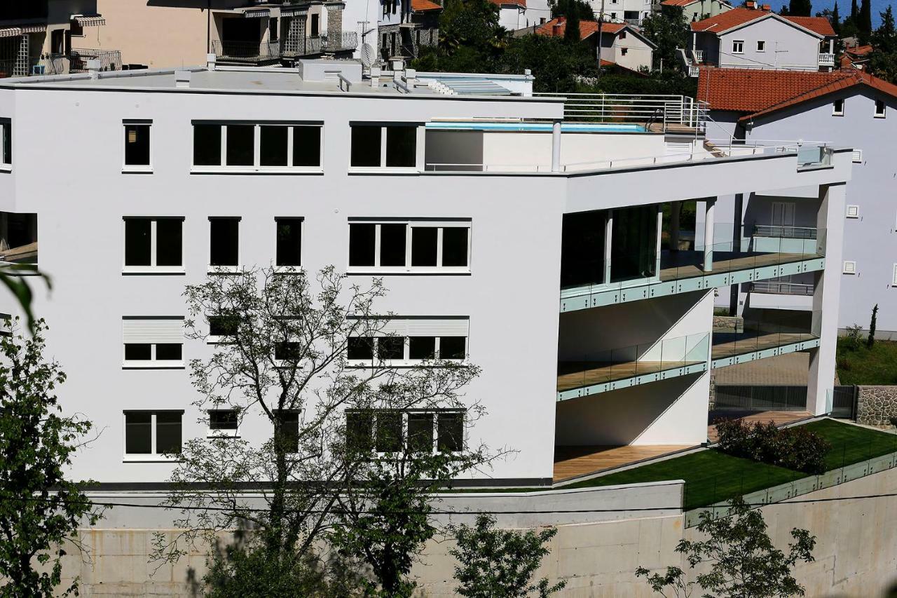 Modern Apartment Near The Sea Ičići Buitenkant foto